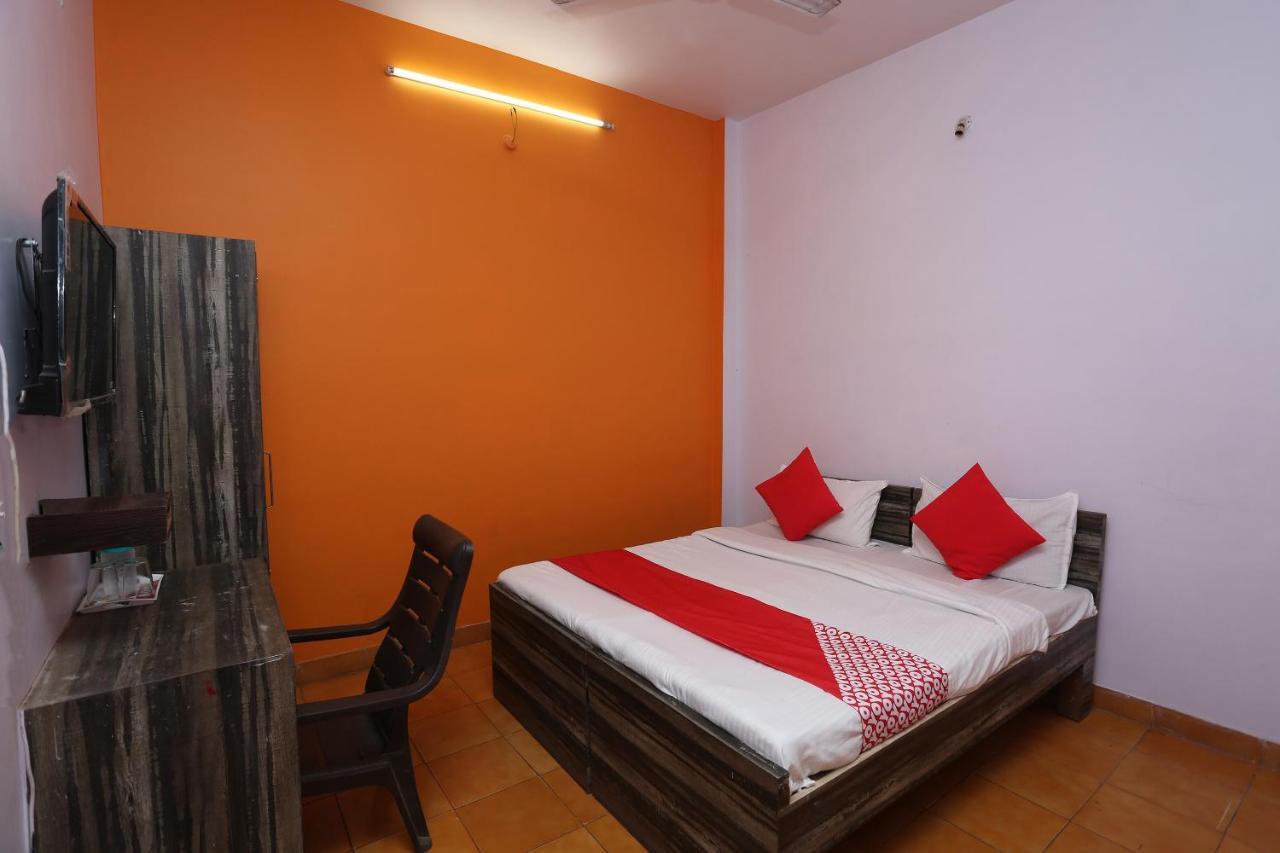 Oyo 37533 Hotel Ashirwad จาบัลปูร์ ภายนอก รูปภาพ