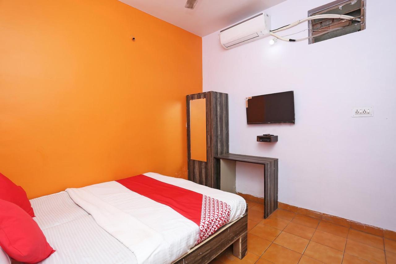 Oyo 37533 Hotel Ashirwad จาบัลปูร์ ภายนอก รูปภาพ