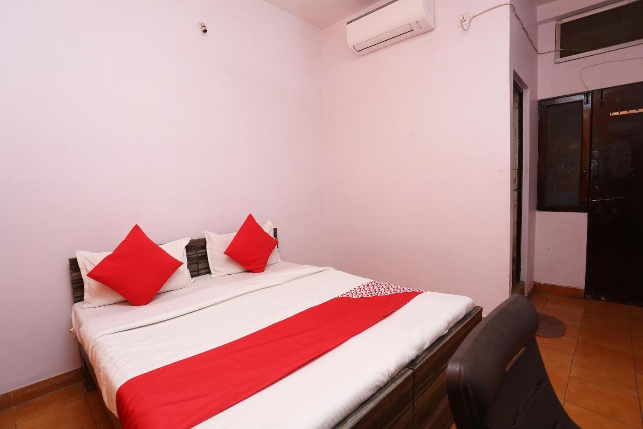 Oyo 37533 Hotel Ashirwad จาบัลปูร์ ภายนอก รูปภาพ